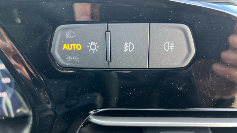 Ford Transit Connect 230 L2 Diesel 2.0 EcoBlue 102ps Limited Van